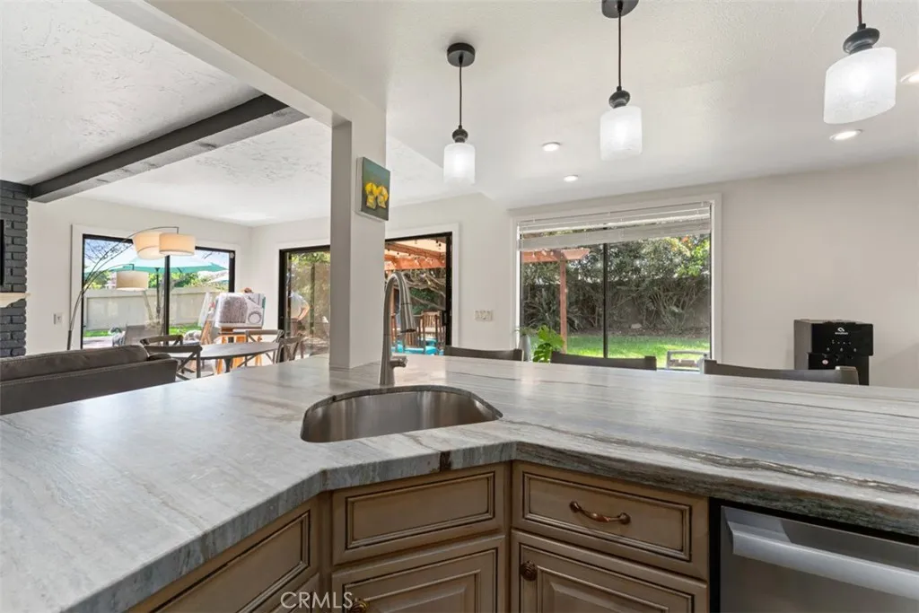 https://cdn.realtyfeed.com/cdn/127/306654324/a253e862d9111632a391e6a76b3654d5.webp
