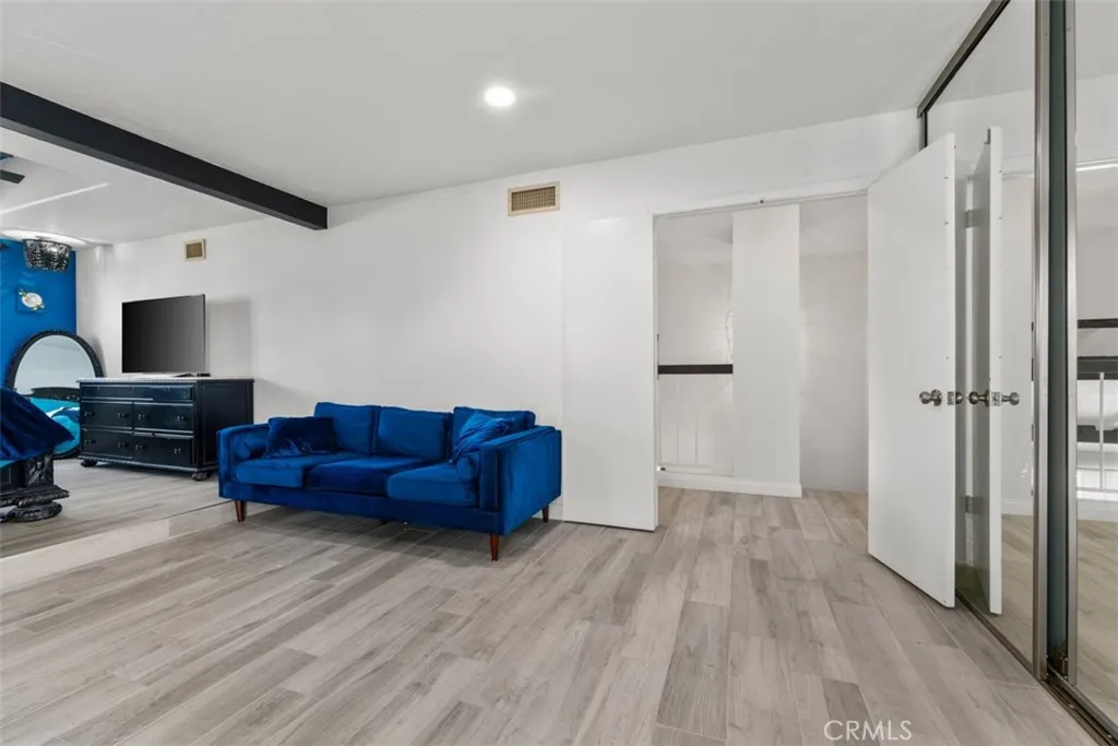 Photo #32: PW26044079 Listing: Photo #32