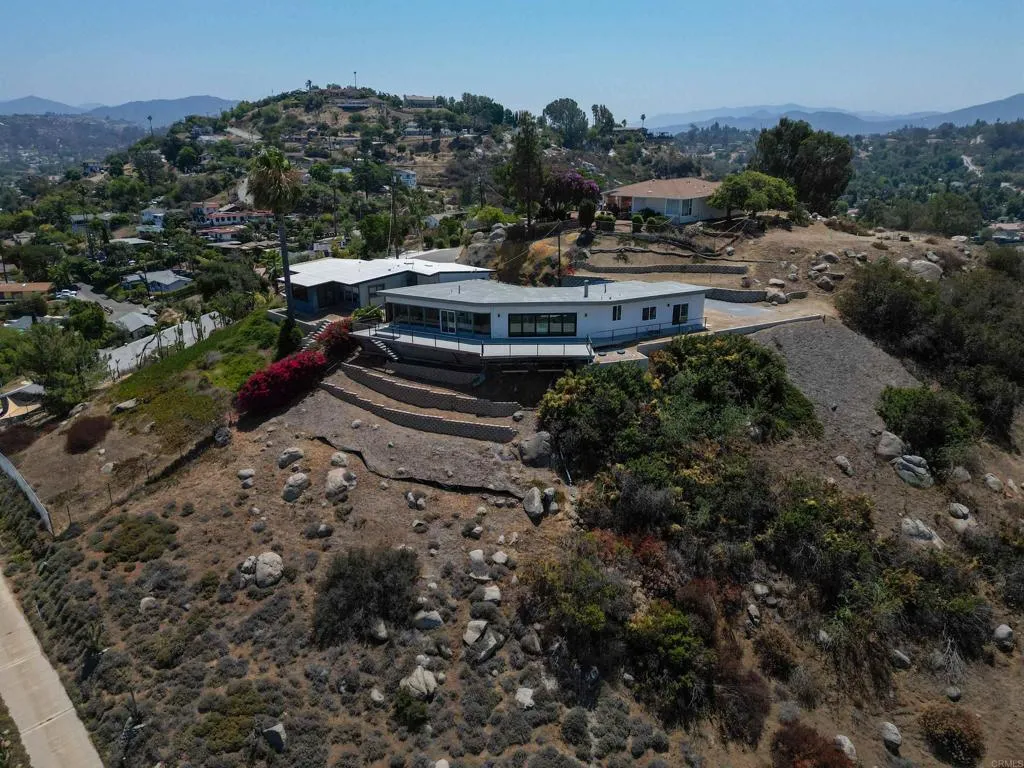 https://cdn.realtyfeed.com/cdn/127/306654340/64148549bc211195844bb52f734c2c01.webp