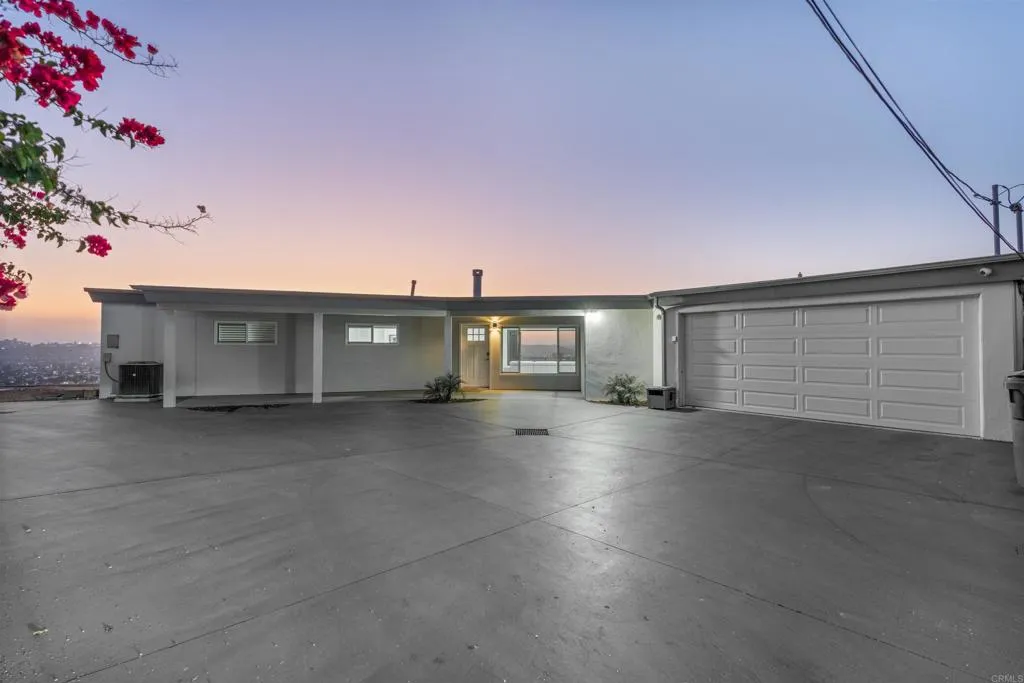 https://cdn.realtyfeed.com/cdn/127/306654340/76bd0461cfe6916827ba17f58b9e59b0.webp