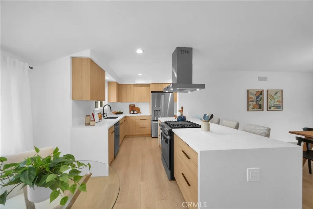 16938 Knapp Street, Northridge, CA 91343 - Photo 4 of 30, Northridge, CA