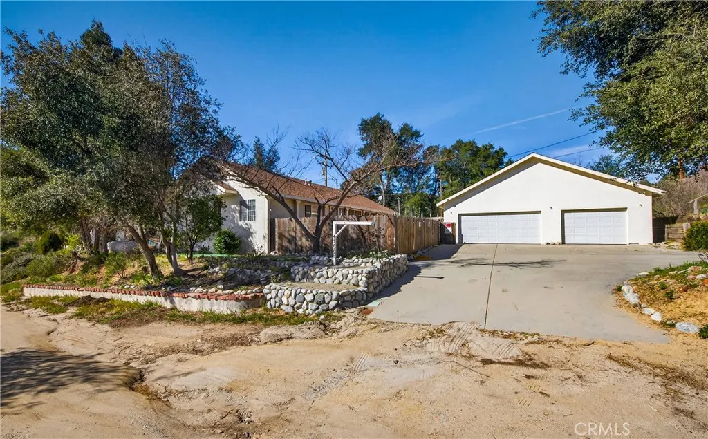 Banning, CA 92220