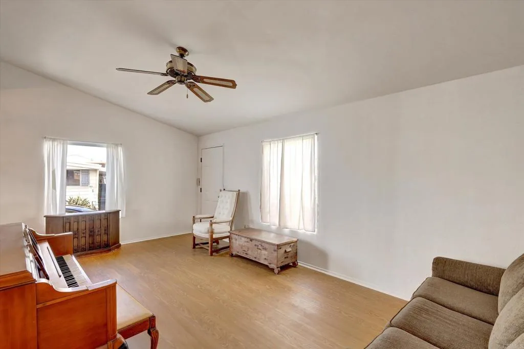 205 Mockingbird Lane, Oceanside, CA 92057 - Photo 4 of 28, Oceanside, CA