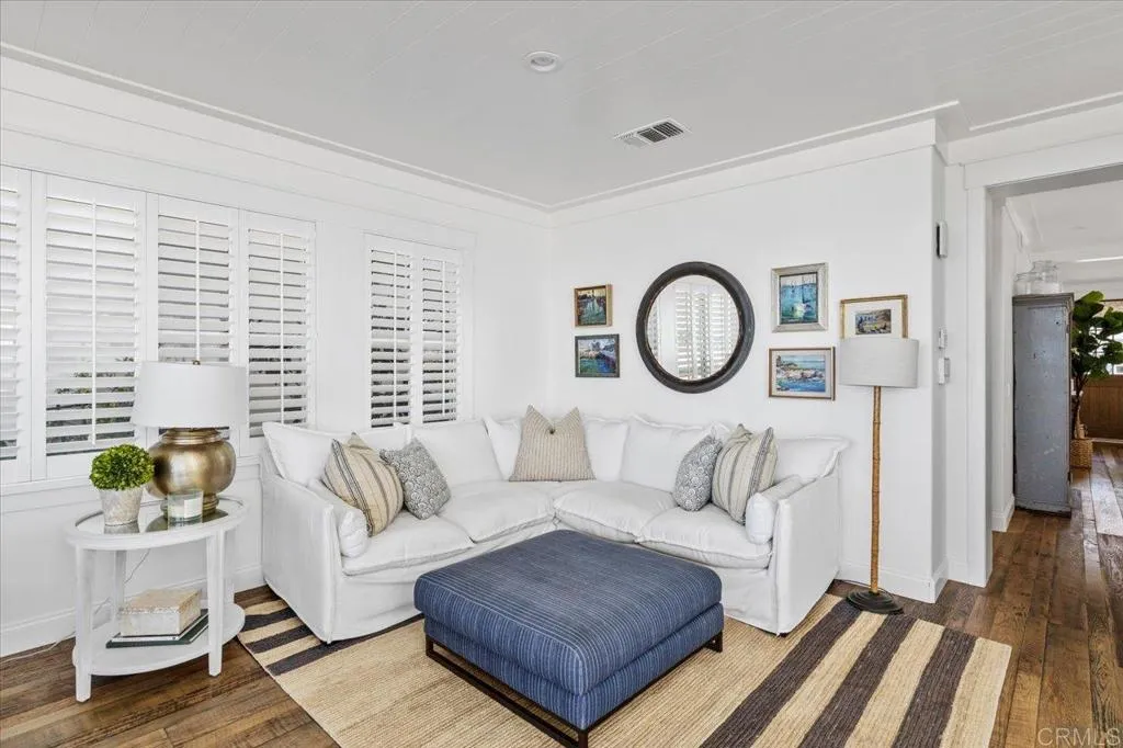 https://cdn.realtyfeed.com/cdn/127/306654531/dc4d6e212dcf5567de391e133876e644.webp