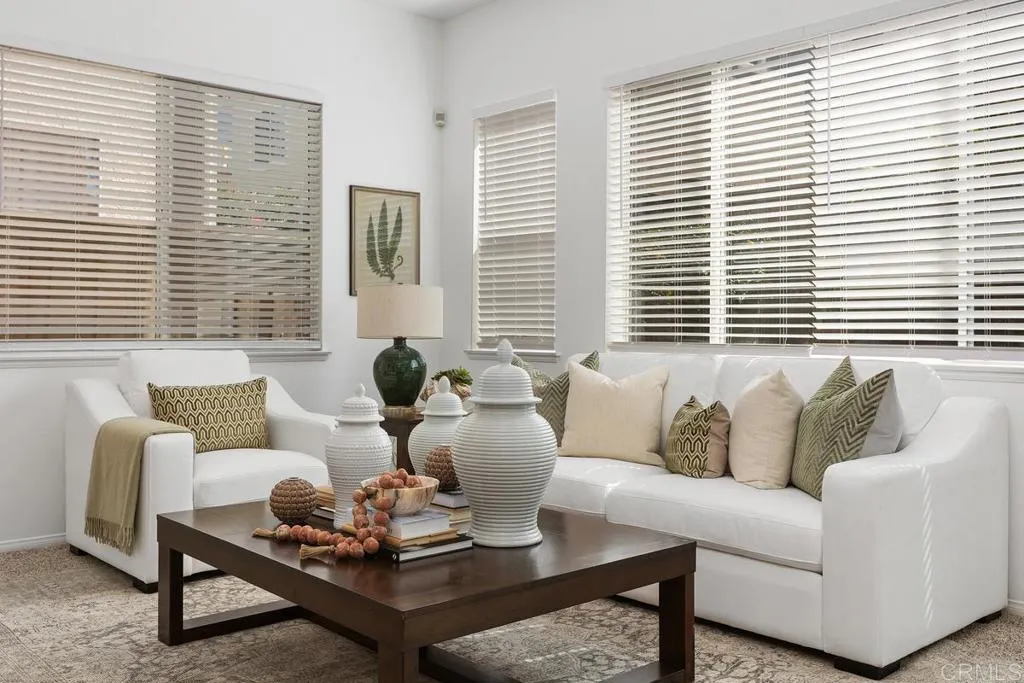https://cdn.realtyfeed.com/cdn/127/306654535/2c43d5c18cee4c0dedfd94500111565a.webp