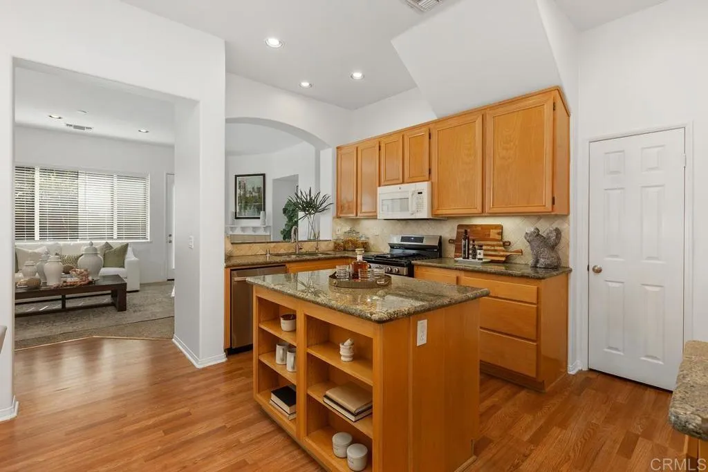 https://cdn.realtyfeed.com/cdn/127/306654535/514a33e5550bcd9025673772e9e2bec0.webp