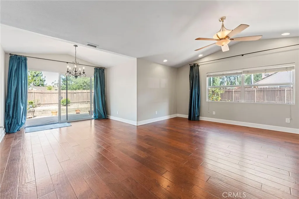 https://cdn.realtyfeed.com/cdn/127/306654537/e6c1cf9402c274bd6ed16d0816010689.webp