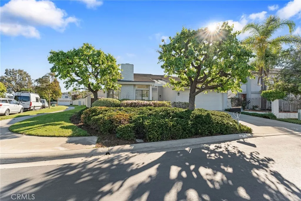 1 Holly, Irvine, CA 92612 - Photo 2 of 44, Irvine, CA