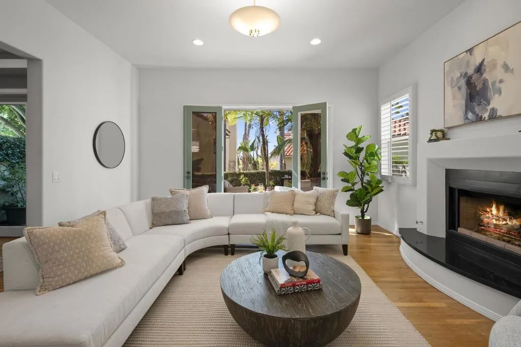 https://cdn.realtyfeed.com/cdn/127/306654561/759fa7c0a04b53077d0ed69938f7806e.webp