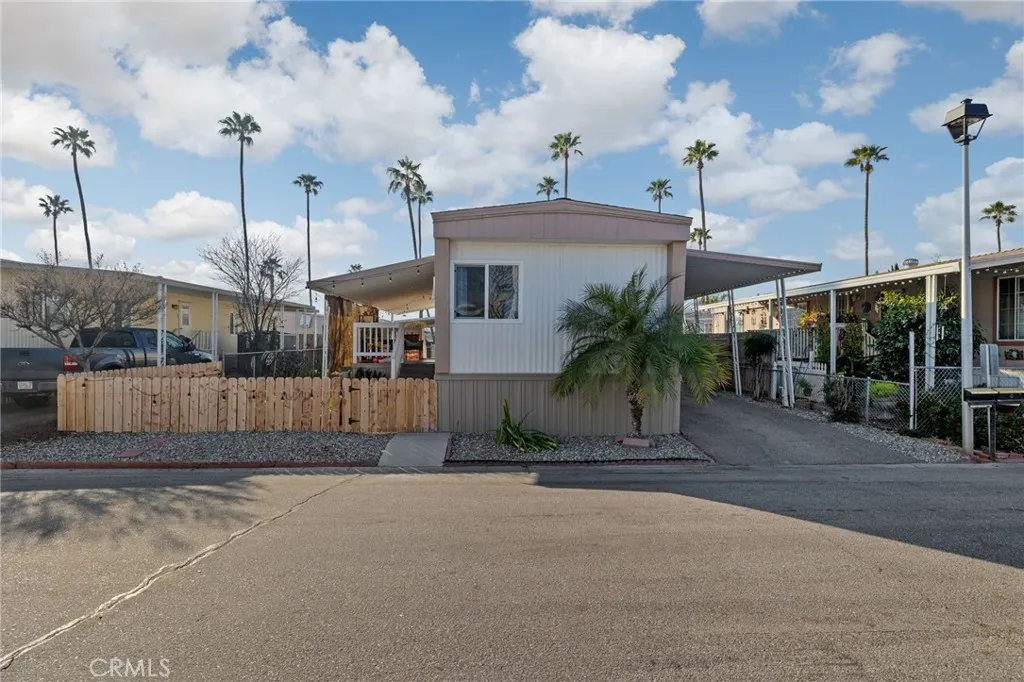 725 Thornton Avenue UNIT 79, Hemet, CA, 92543