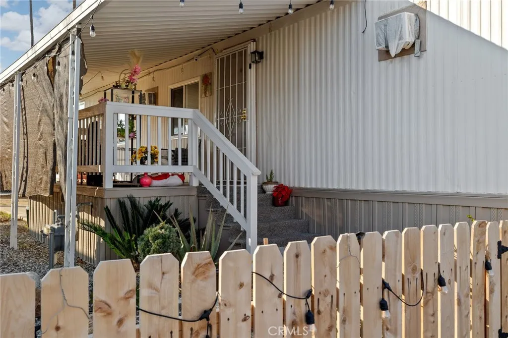 285 Florence Lane, Bakersfield, CA 93308 - Photo 4 of 53, Bakersfield, CA