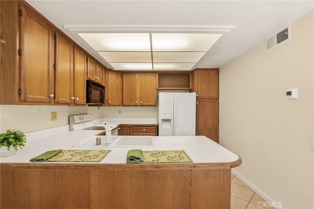 https://cdn.realtyfeed.com/cdn/127/306654591/d5dae00086aa29d819f7d95cb136c221.webp