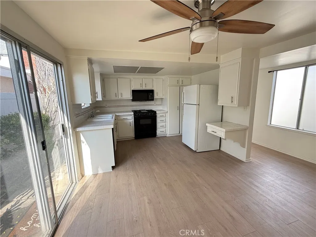 1547 Wintergreen Place Unit A, Costa Mesa, CA 92626 - Main photo, Costa Mesa, CA