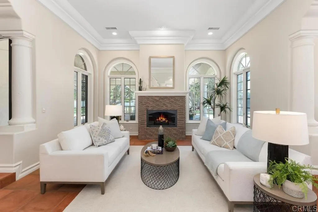 https://cdn.realtyfeed.com/cdn/127/306654709/761cc8212289b8f6930dc5d259732e4d.webp