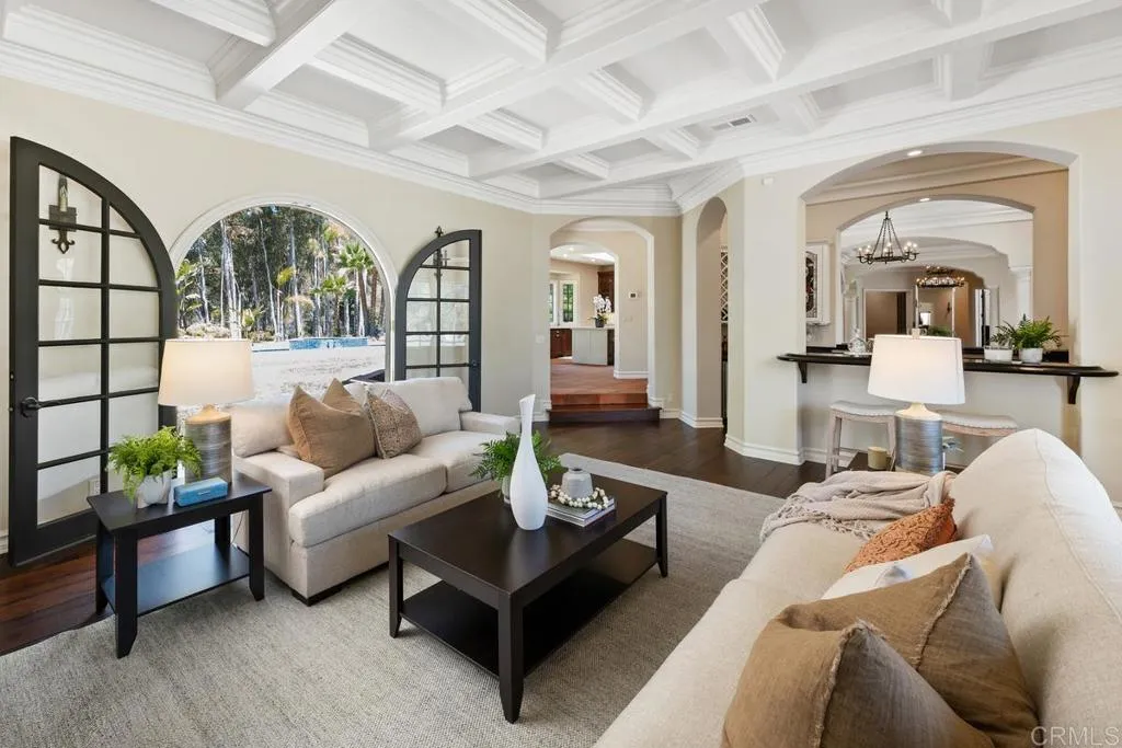https://cdn.realtyfeed.com/cdn/127/306654709/810fdaa80d1fd8572d62247442dcb947.webp