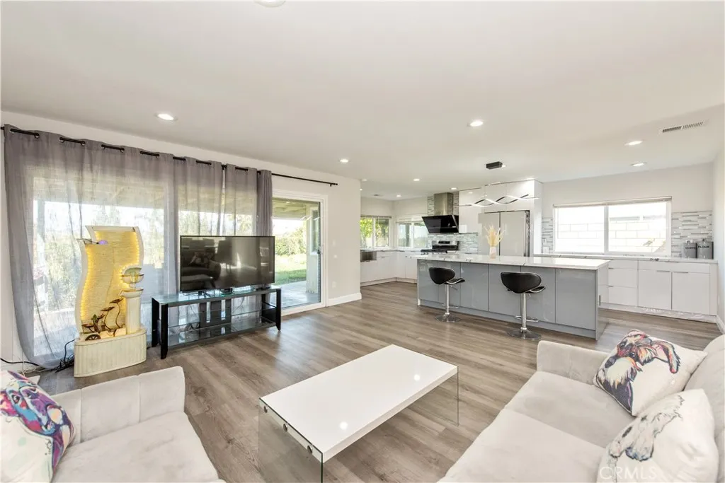 Diamond Bar, CA 91765