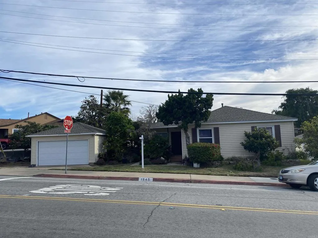 1945 Gateway Drive