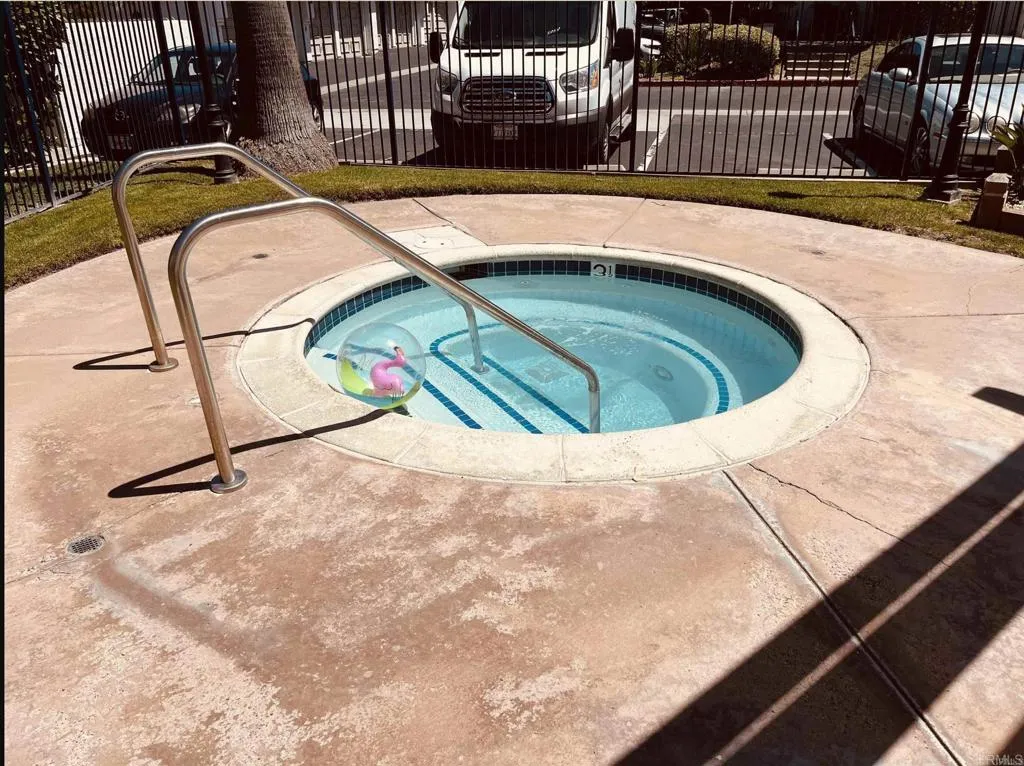 https://cdn.realtyfeed.com/cdn/127/306654849/325e0f7fdb8621a98546a5d860c8ee74.webp