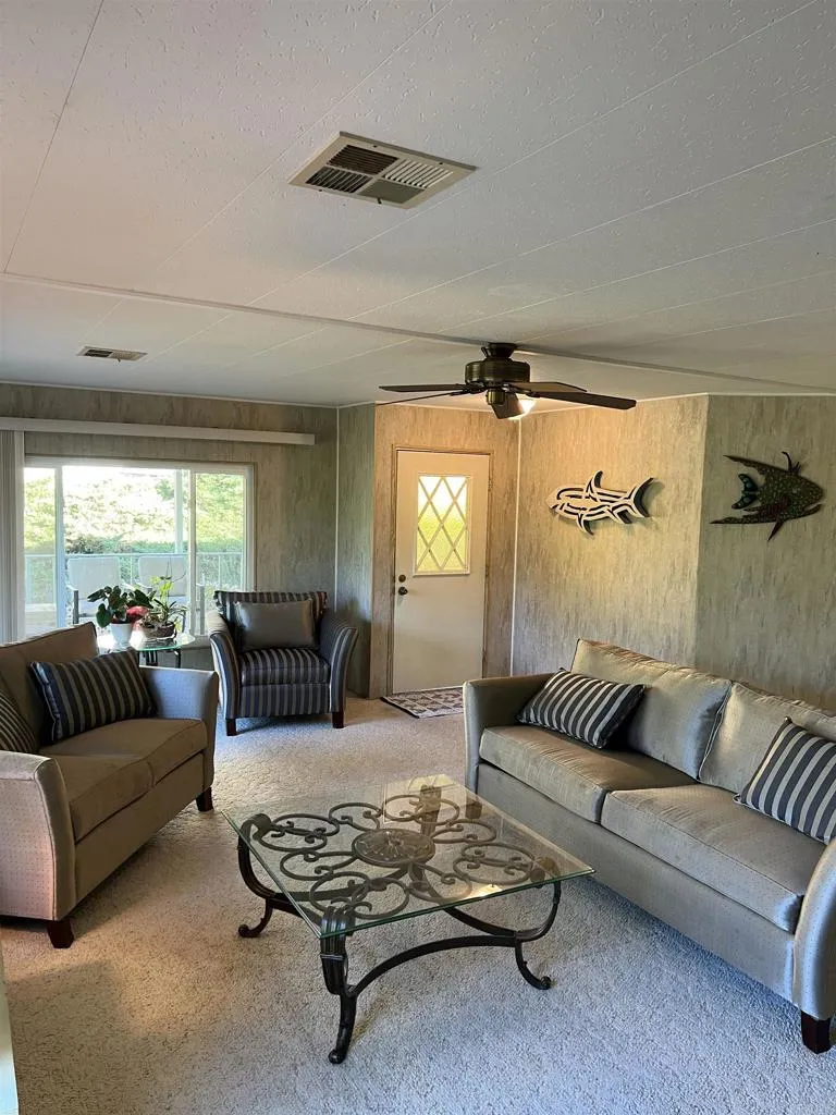 https://cdn.realtyfeed.com/cdn/127/306654888/4176cac7c1a7f282622e267edb913652.webp