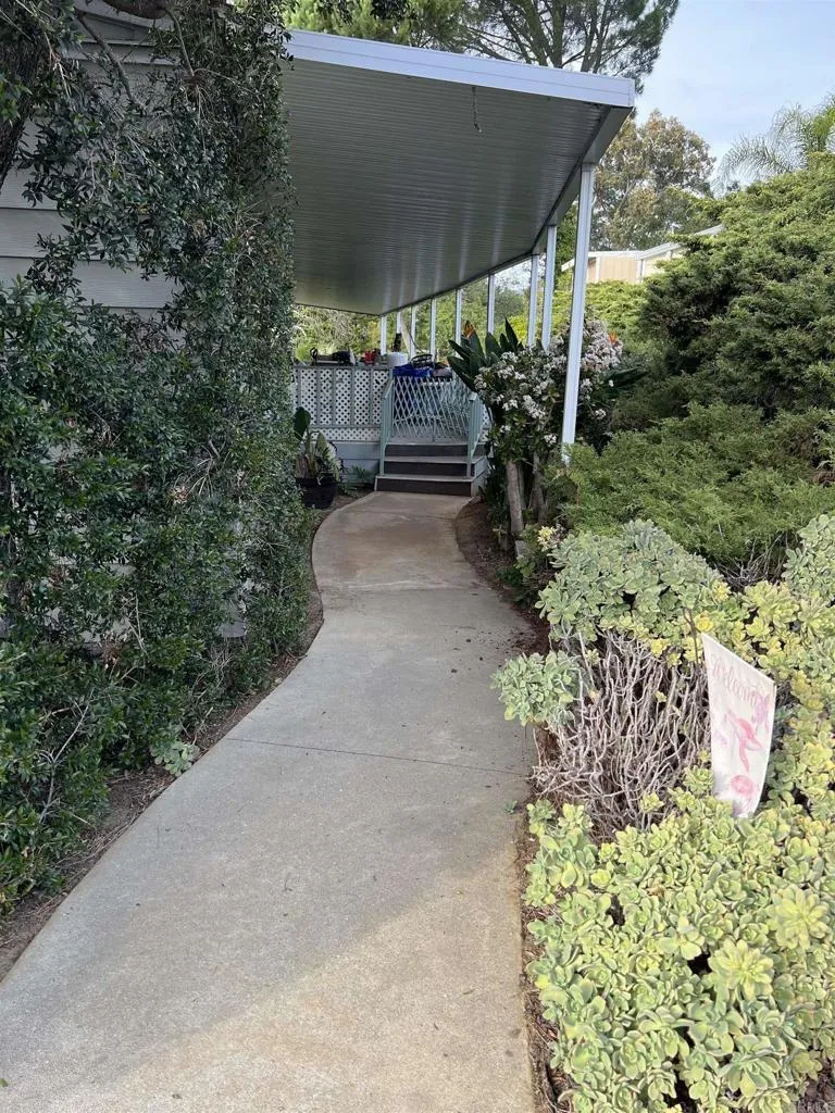 https://cdn.realtyfeed.com/cdn/127/306654888/5af928731019aa2ee633268ee194f8ca.webp