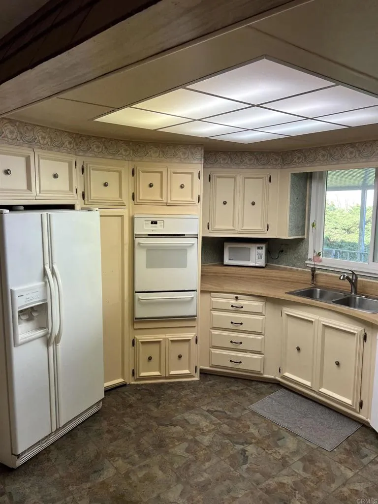 https://cdn.realtyfeed.com/cdn/127/306654888/76324f1a88f5e3d214cb93dd99e44ef6.webp