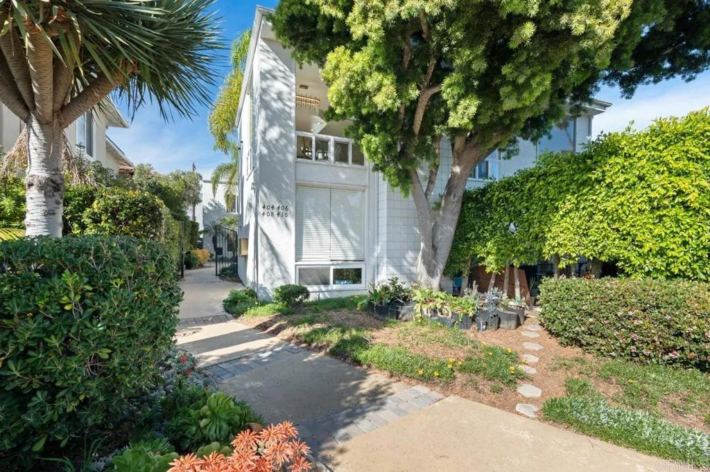 https://cdn.realtyfeed.com/cdn/127/306654939/39862721d0acbd9e8145a469f67d8618.webp