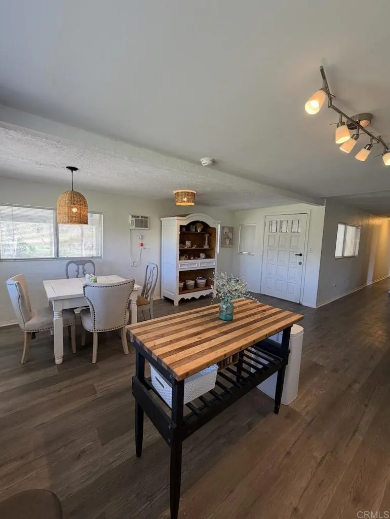 https://cdn.realtyfeed.com/cdn/127/306654953/06ba9f5192530734148a02d2f696cc0a.webp