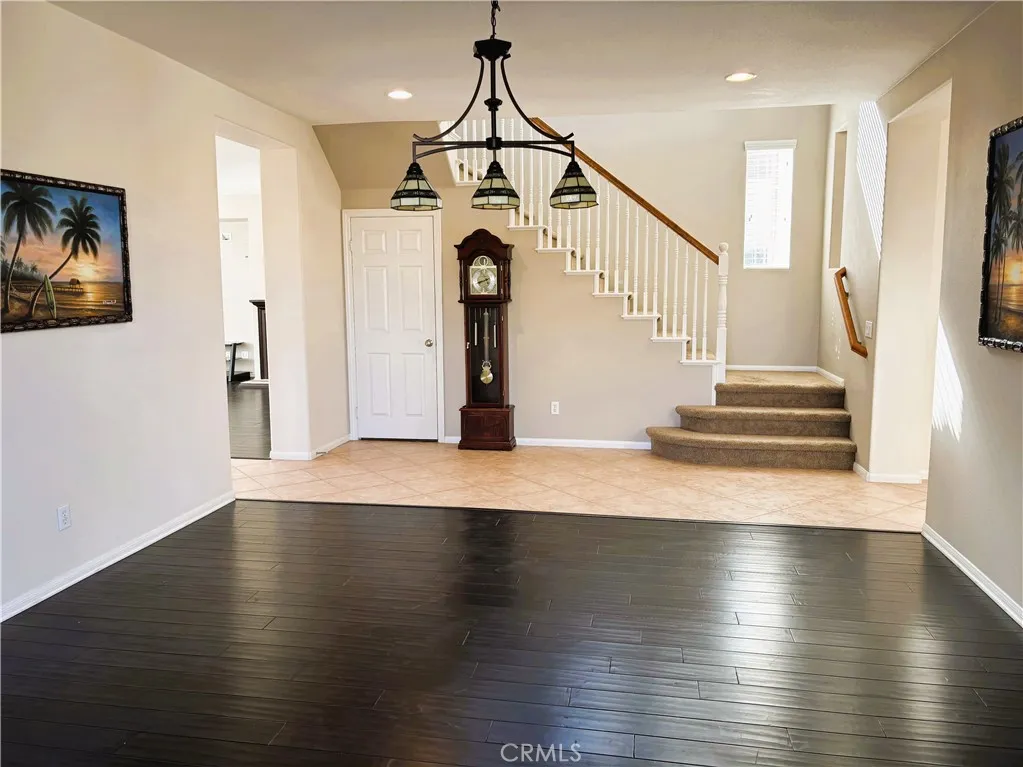 https://cdn.realtyfeed.com/cdn/127/306654959/17bbf0c388dbfb073807aacf3f179040.webp