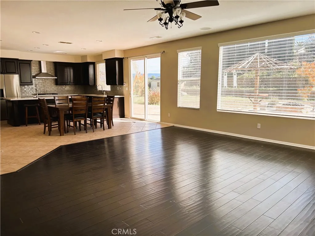https://cdn.realtyfeed.com/cdn/127/306654959/1fbdca00ae8da84220d76e2d0e0b5552.webp
