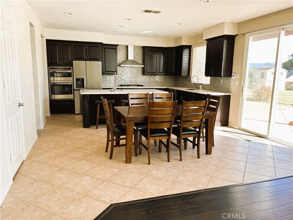 https://cdn.realtyfeed.com/cdn/127/306654959/24eafe374654128a7c2ade0c99469f1c.webp