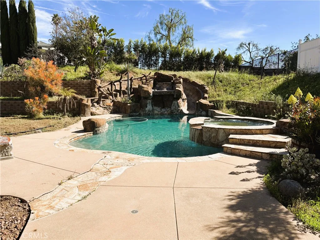 https://cdn.realtyfeed.com/cdn/127/306654959/637b974a451917bfab91394adcd79160.webp