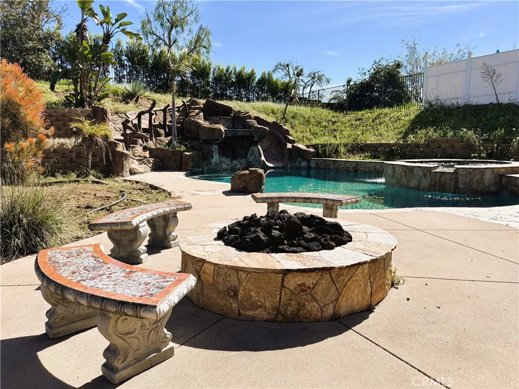 https://cdn.realtyfeed.com/cdn/127/306654959/ea8613518a489783cf8b0ee5de10a85b.webp
