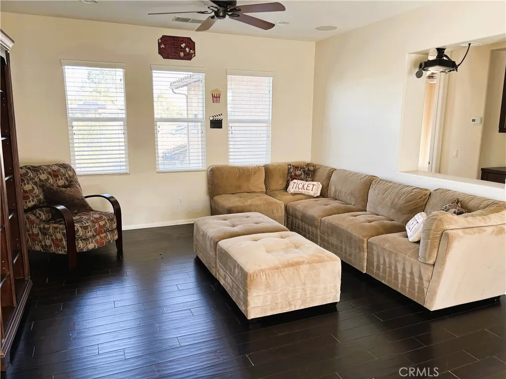 https://cdn.realtyfeed.com/cdn/127/306654959/f0f9e9636da04a28259d195e636ef0d4.webp
