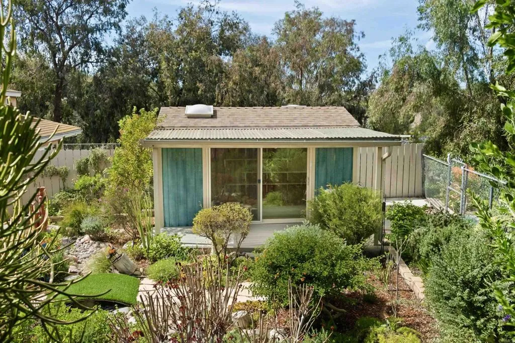 https://cdn.realtyfeed.com/cdn/127/306654960/32e7c6b0d6552dc62acecb3d5fd66eba.webp