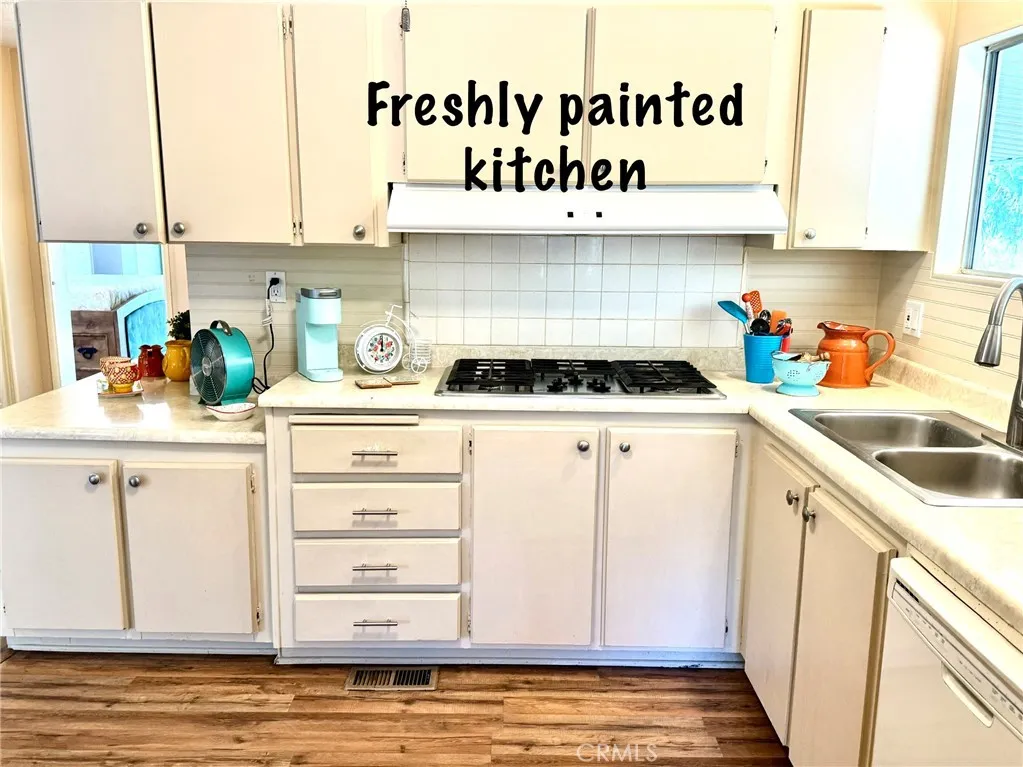 https://cdn.realtyfeed.com/cdn/127/306654965/6824986885653cc6aa94701a2e825ffa.webp