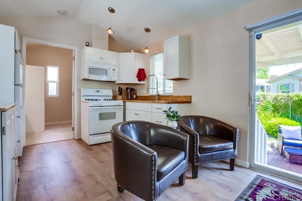 https://cdn.realtyfeed.com/cdn/127/306654985/399154f1ad0c137fefc15ec4018732c5.webp