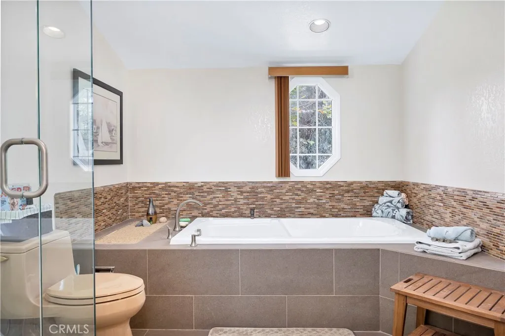 https://cdn.realtyfeed.com/cdn/127/306654989/c0b3e5ca69059147b86330def21804a6.webp