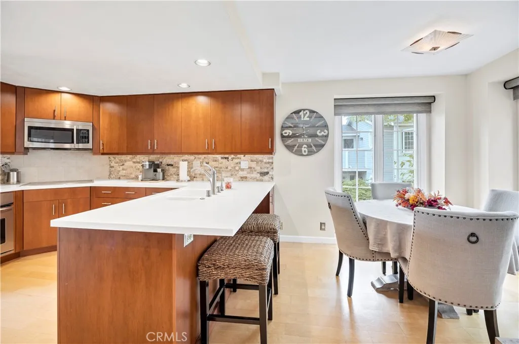 https://cdn.realtyfeed.com/cdn/127/306654989/dd408a63ab468e4e46596e29e96db077.webp