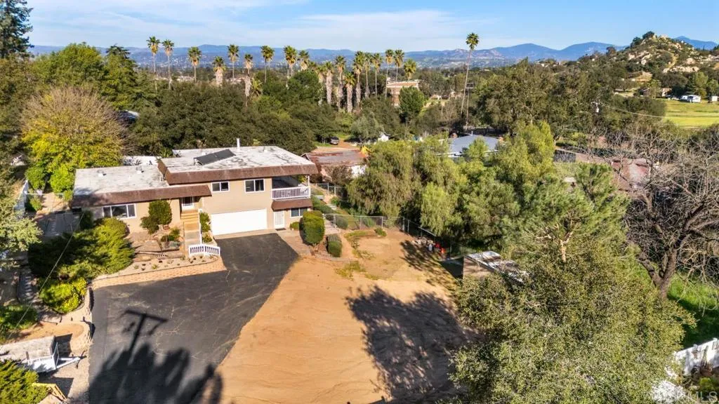 https://cdn.realtyfeed.com/cdn/127/306655007/9188b504963879a353ca292824fe1aef.webp