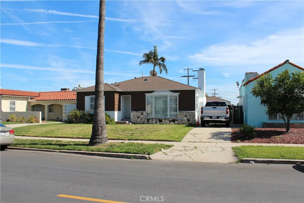 Los Angeles, CA 90047