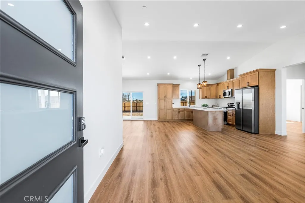 21860 Bancroft Drive, California City, CA 93505 - Photo 3 of 57, California City, CA