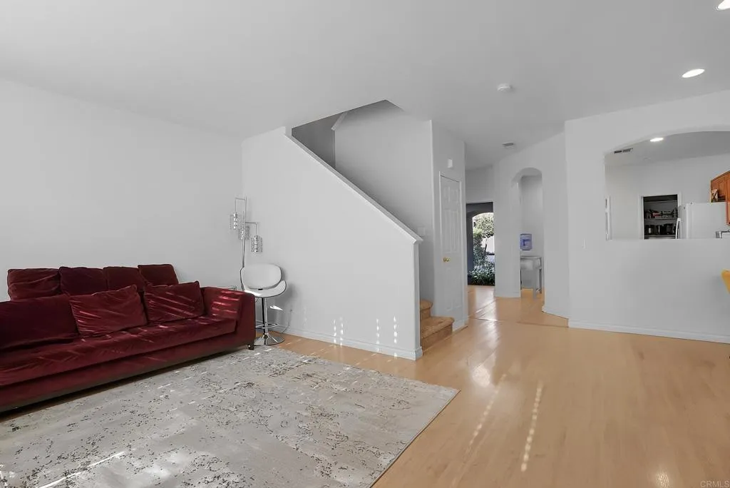 https://cdn.realtyfeed.com/cdn/127/306655061/8ddc3dbdd918da50f03df6eae5c8a9c1.webp