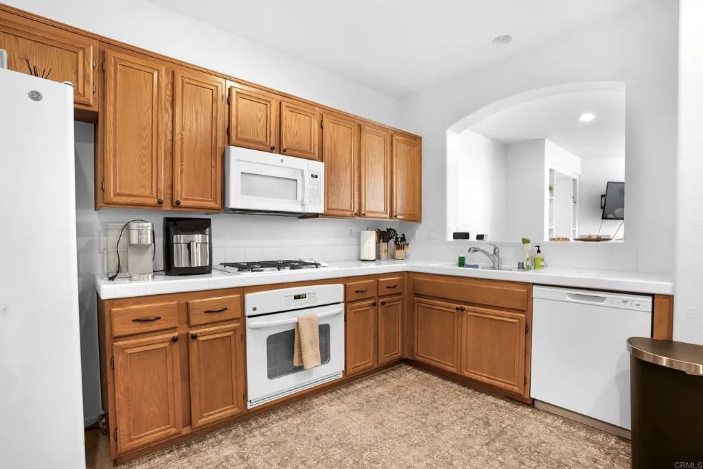 https://cdn.realtyfeed.com/cdn/127/306655061/bc28ec850a16c93aae7913cd27211c27.webp
