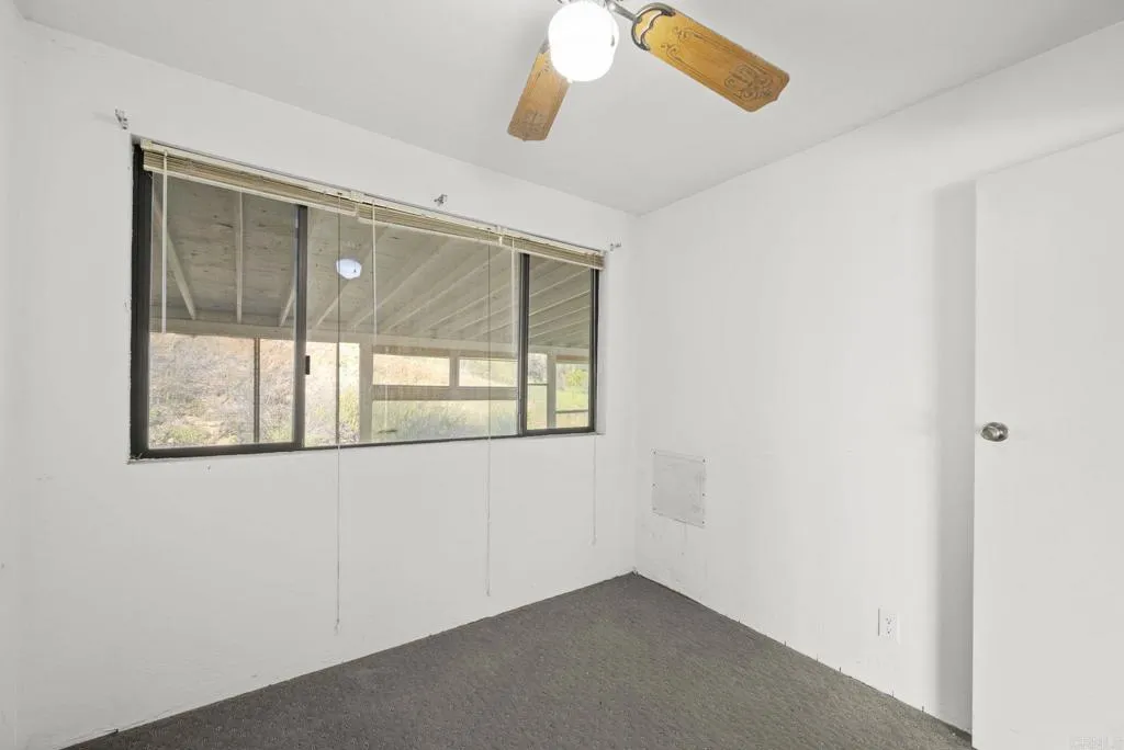 https://cdn.realtyfeed.com/cdn/127/306655070/103f4573be22e9ad1b93552a302ab1c7.webp
