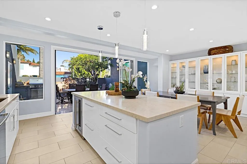 https://cdn.realtyfeed.com/cdn/127/306655086/1c1e44f578fd7607d96867e2c27c43ec.webp