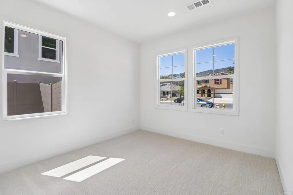 https://cdn.realtyfeed.com/cdn/127/306655098/11af90f952d41fd231d8f48ad7ebd000.webp