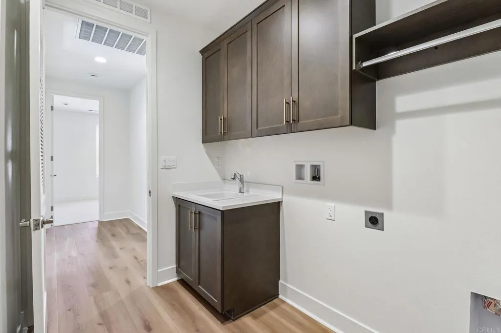 https://cdn.realtyfeed.com/cdn/127/306655098/6a7cefabcdcd209c01fef94ef364ff91.webp
