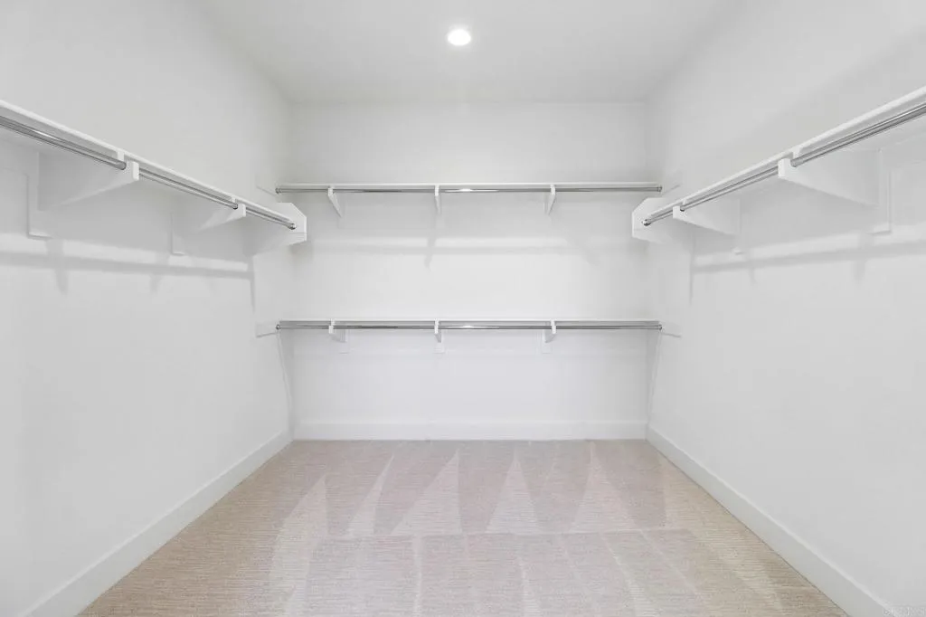 https://cdn.realtyfeed.com/cdn/127/306655098/cf17c69fb6eab42d04f19a77bdf73945.webp
