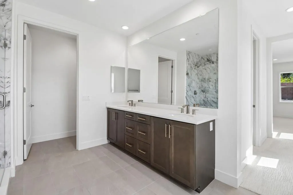 https://cdn.realtyfeed.com/cdn/127/306655098/f3d917e321c398756932f6eecae0c945.webp