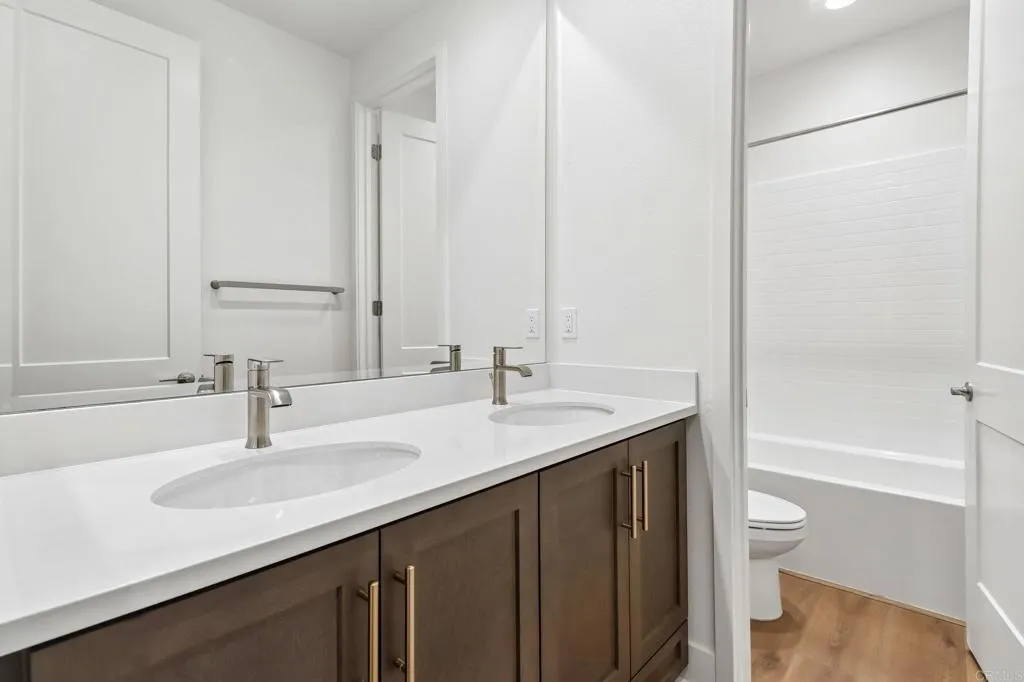 https://cdn.realtyfeed.com/cdn/127/306655098/fcae703b8cc80298ac2a9399445d90c7.webp